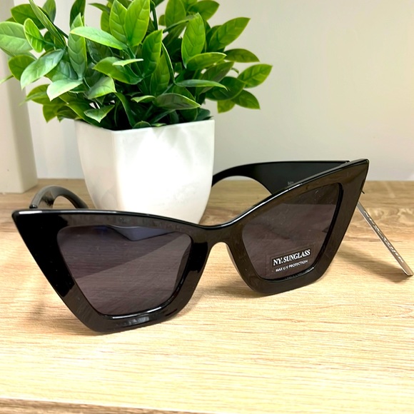 Sunglasses - Picture 1 of 2